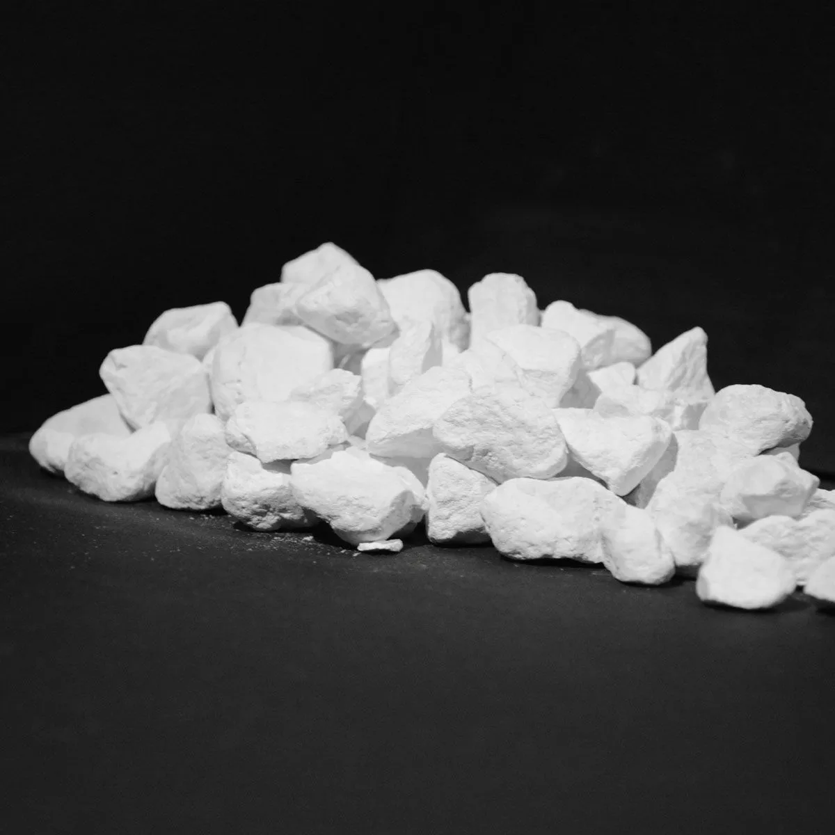 Burnt Lime Lumps thumbnail 2